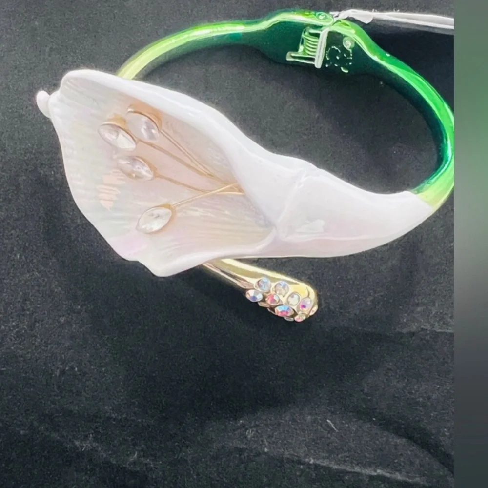 Authentic Betsey Johnson Bracelet - Crystal Rhinestone Calla Lily Hinged NWT - Picture 6 of 16